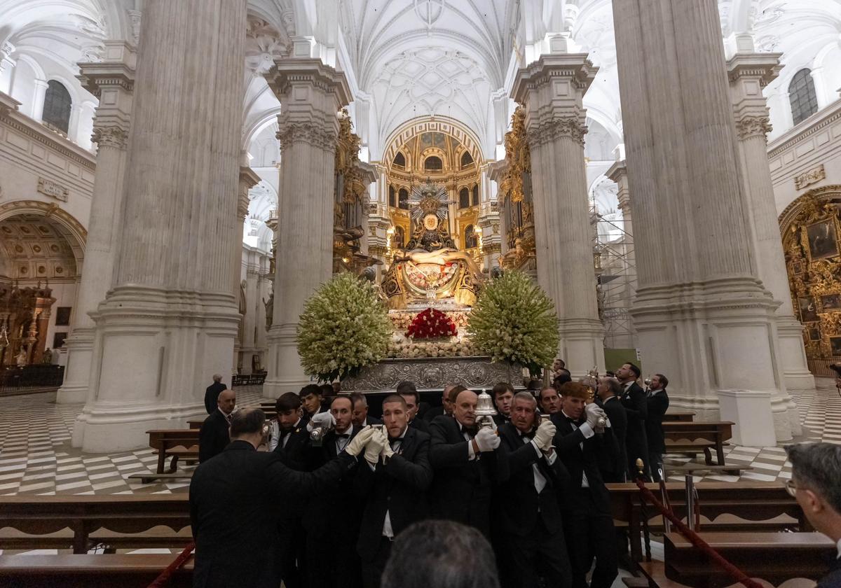 La Patrona en la Catedral.