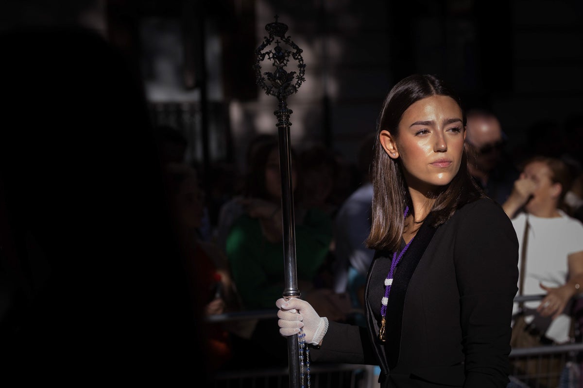 Las mejores imágenes de la procesión de las Virgen de las Angustias