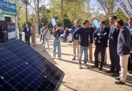 El presidente de Cámara Granada junto al consejero Ramón Fernández-Pacheco en la inauguración de la feria el pasado año.