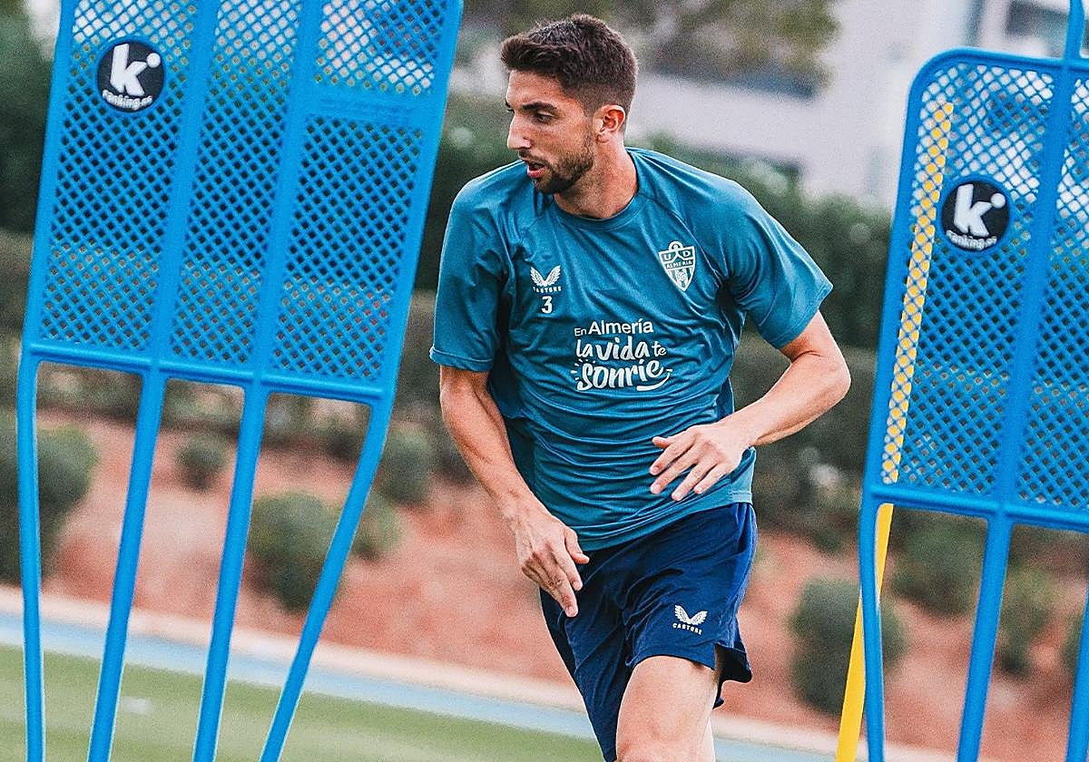 Édgar durante un entrenamiento