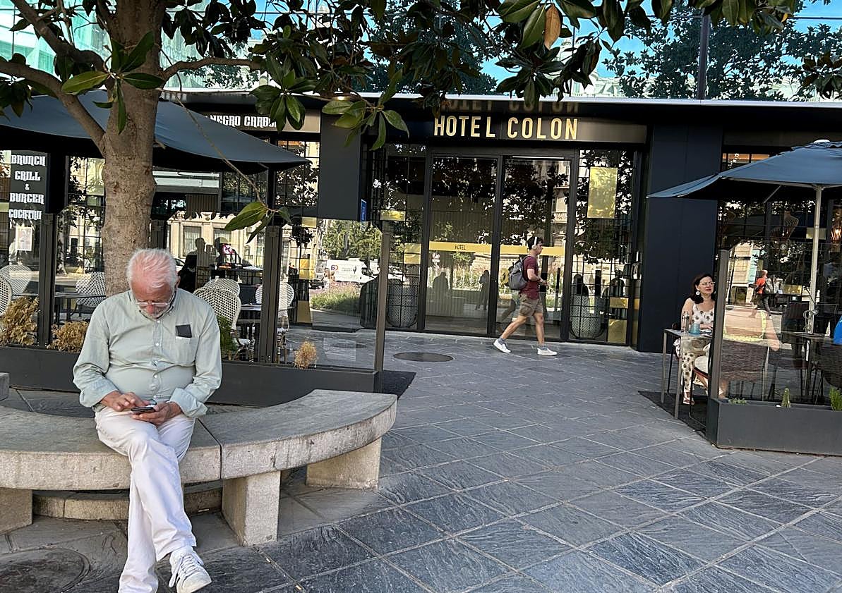 Imagen principal - La presunta estafa del empresario que denunció a Alvise afecta a Granada