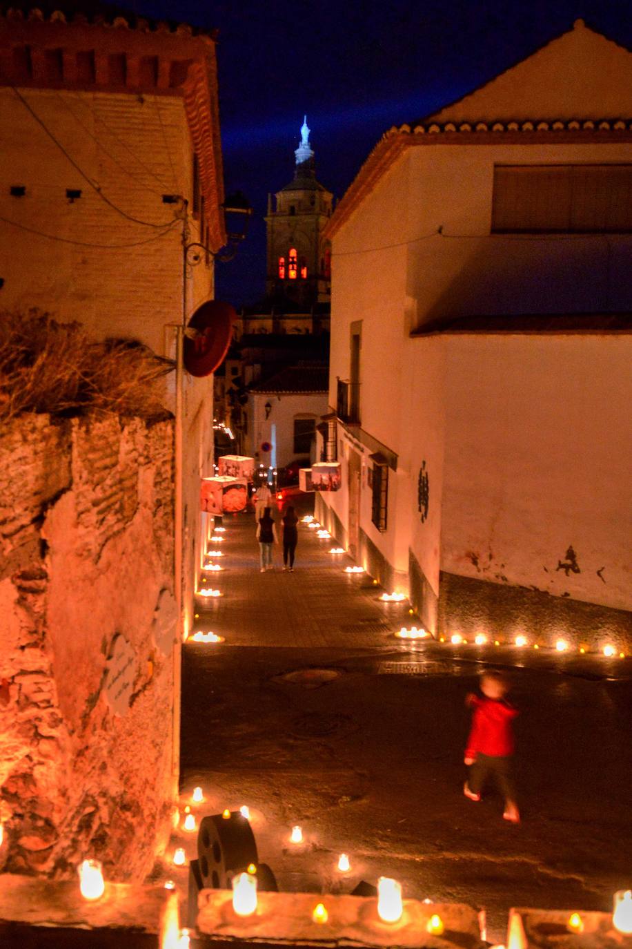 La belleza monumental de Guadix en la noche de las velas