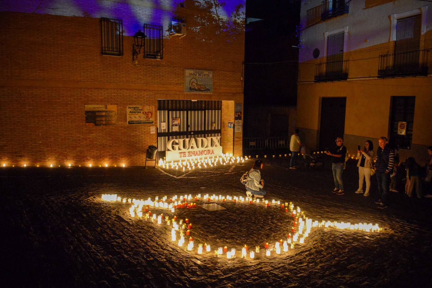 La belleza monumental de Guadix en la noche de las velas