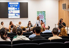 Almería sensibiliza para prevenir el bullying a personas con discapacidad en los colegios