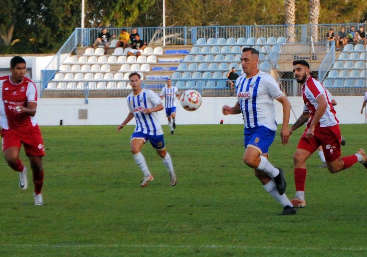 El goleador Antonio López sumó su primer doblete con el Motril.