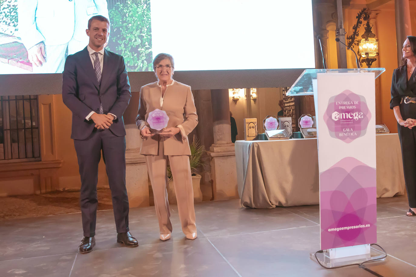 Las imágenes de la III Gala solidaria de Amega Empresarias