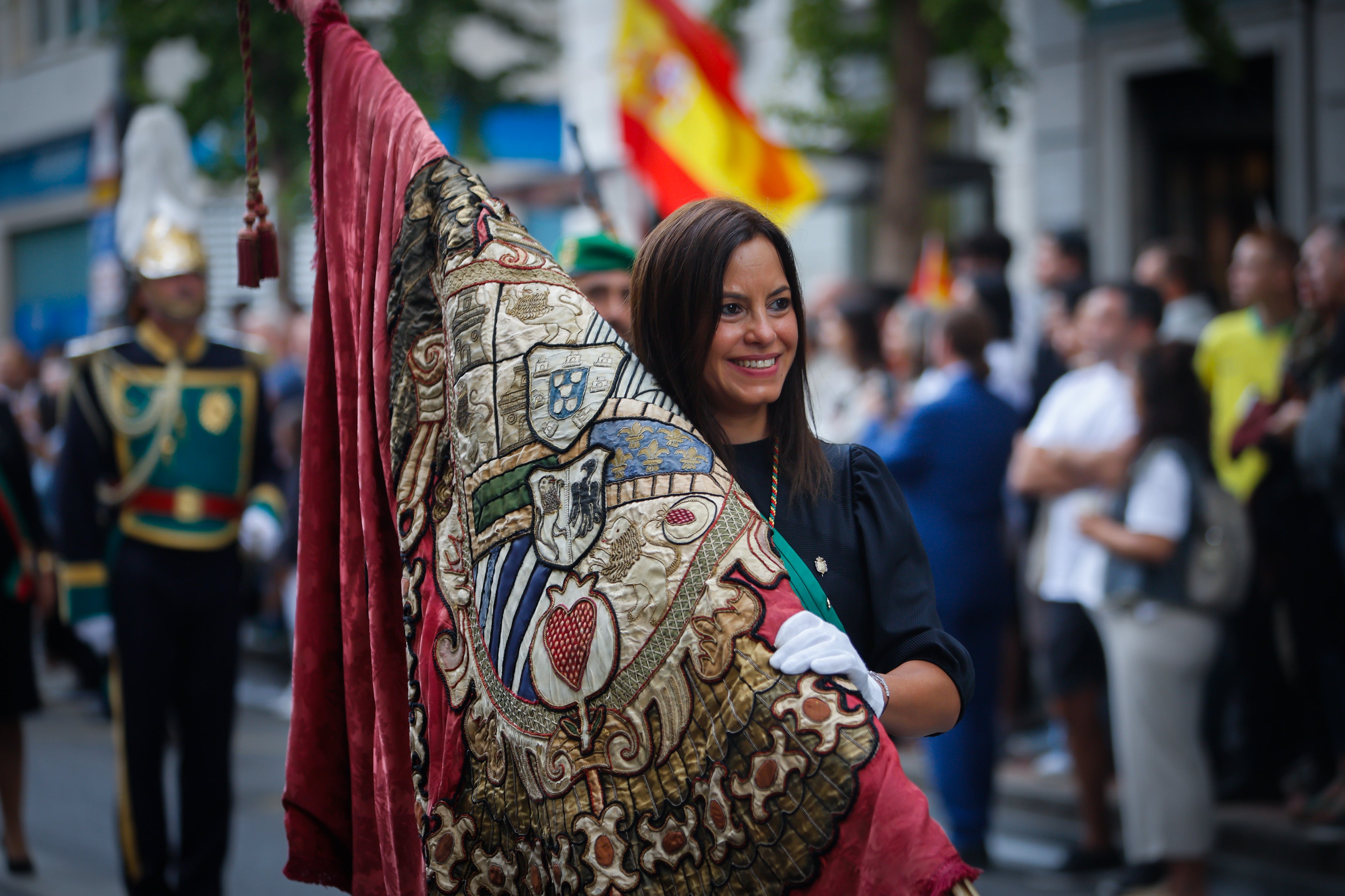 Las imágenes del festejo de la Hispanidad en Granada