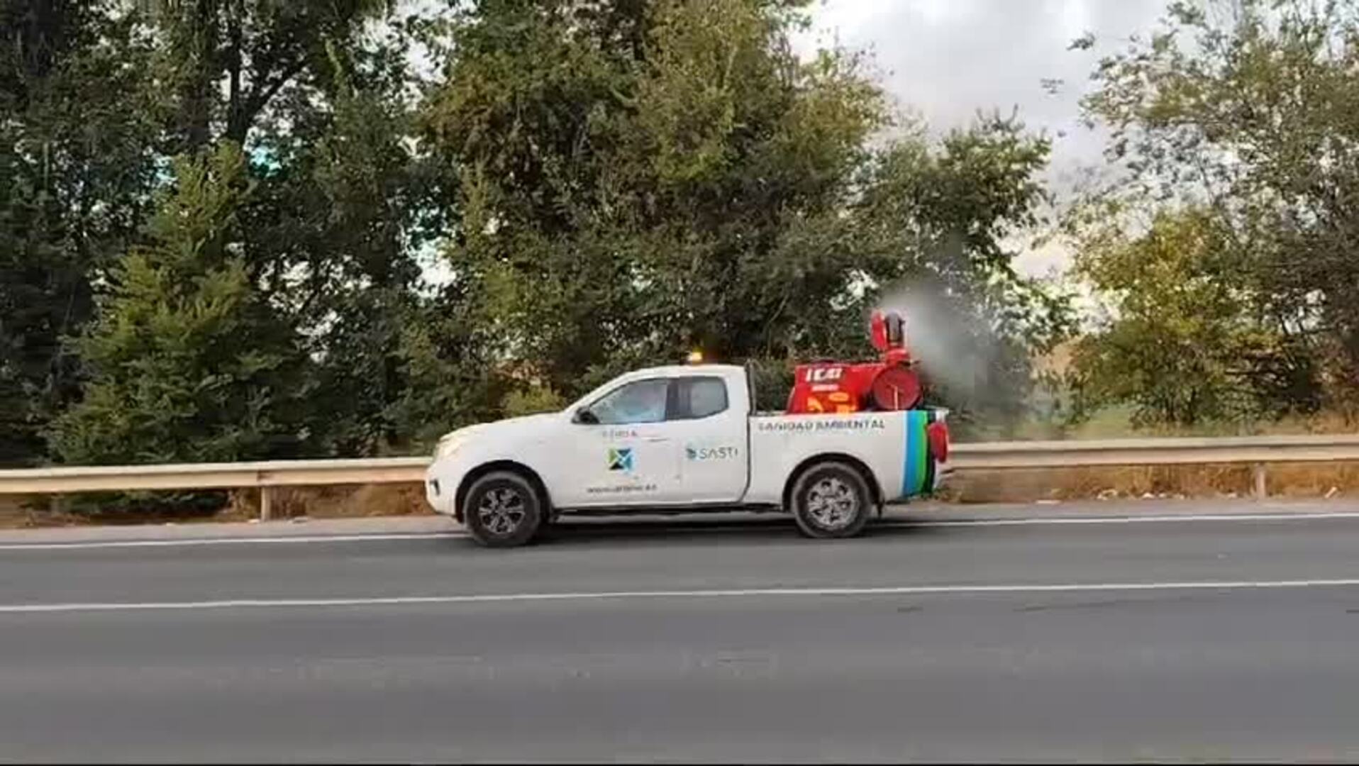 Fumigación en Pinos Puente por el primer caso de la Fiebre del Nilo