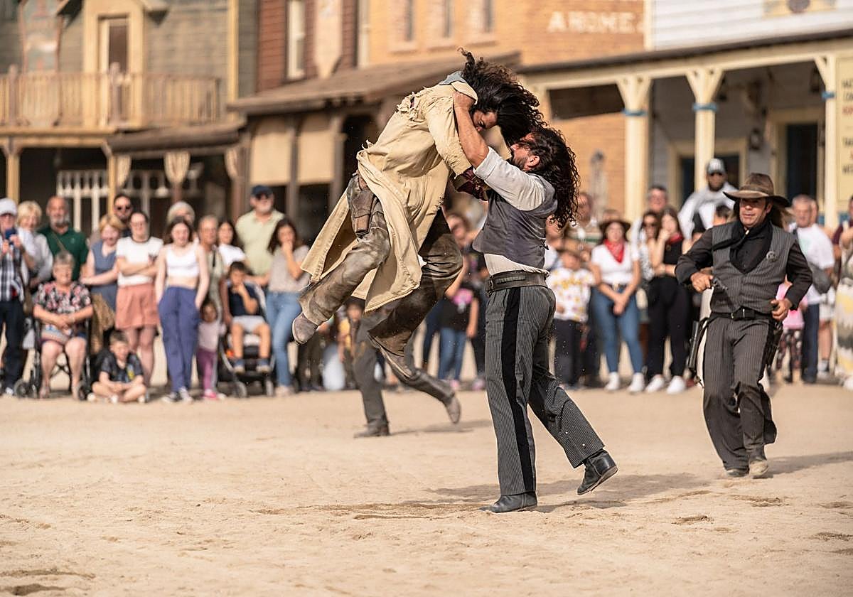 Espectáculo, ayer, en Oasys MiniHollywood.