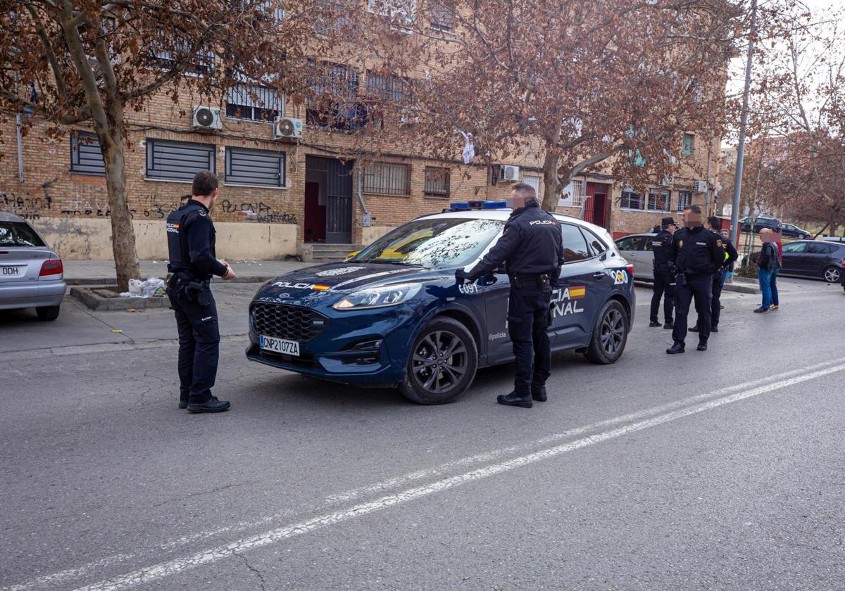 Imagen de archivo de la Policía Nacional en una calle del distrito Norte.