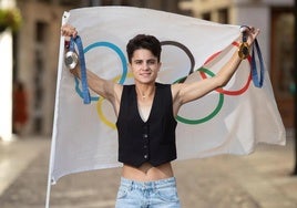 María Pérez, con sus medallas olímpicas.