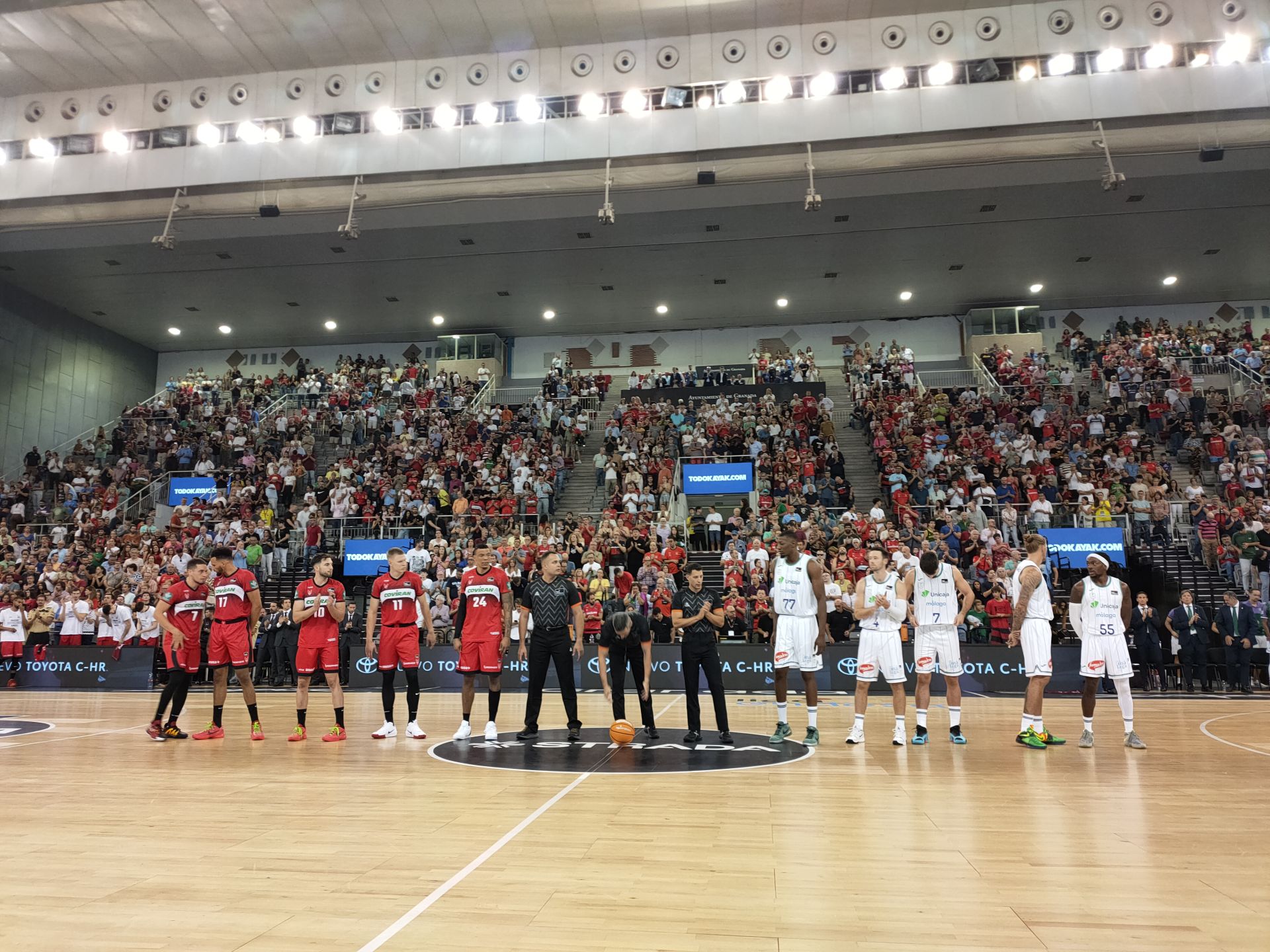 El Palacio de los Deportes, ya disponible para la Liga Endesa, presentó un lleno ante Unicaja pero el Covirán lo quiere también para preparar los partidos y no solo para la competición.