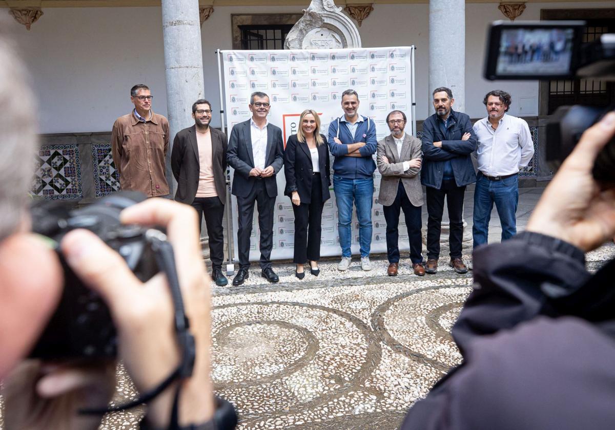 Representantes del Ayuntamiento de Granada y del comité local de los Goya, durante la presentación del programa de actividades.