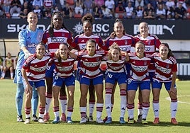 El once inicial del Granada femenino antes de jugar ante el Valencia este curso.