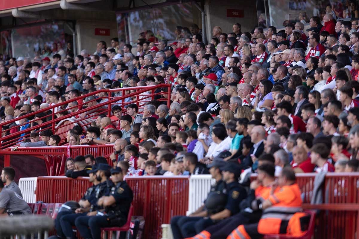 Encuéntrate en Los Cármenes en el Granada-Tenerife