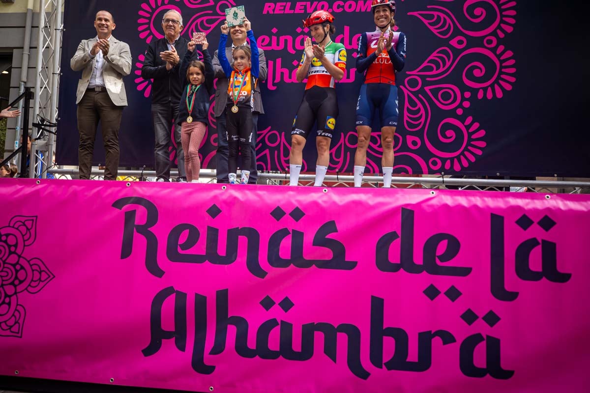 La prueba ciclista Reinas de la Alhambra, en imágenes