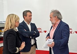 Mari Carmen Angulo, Julio Millán y Francisco Lechuga tras la rueda de prensa.