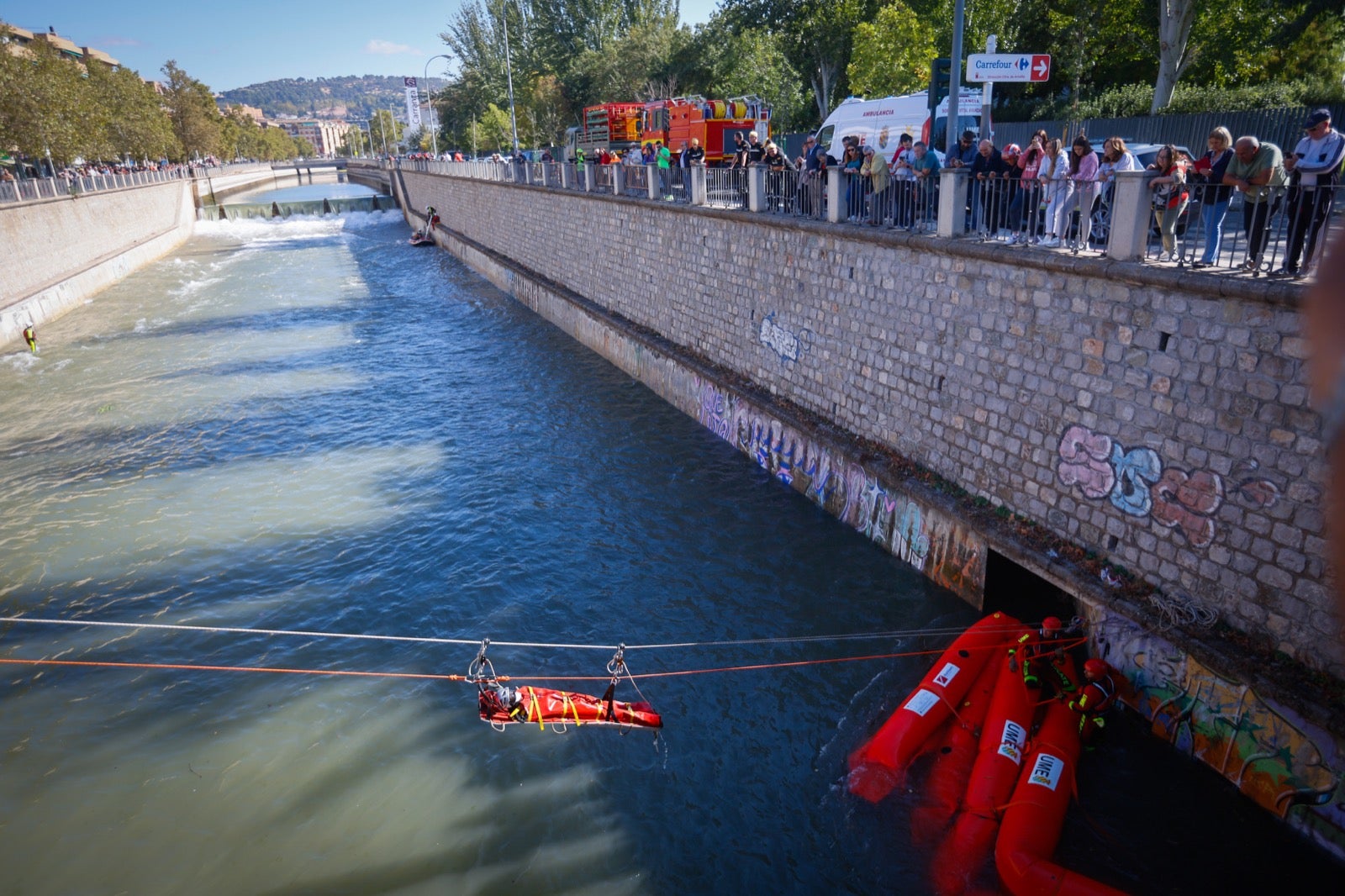 Así ha sido el simulacro de rescate en el río Genil