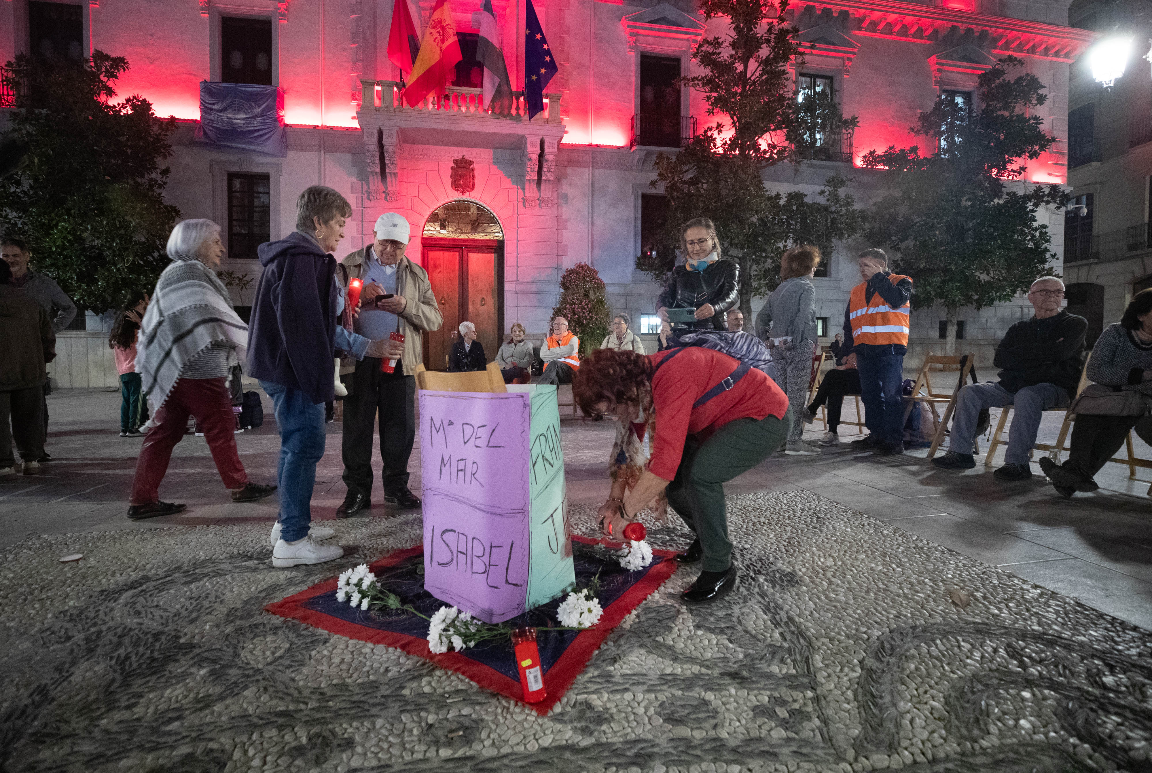 Concentración en la Plaza del Carmen este jueves parar recordar a las personas sin hogar fallecidas en Granada.