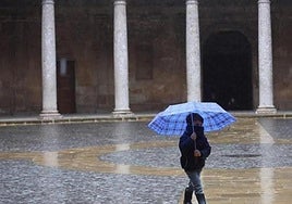 Un nuevo frente trae avisos por tormentas y lluvias a Andalucía.