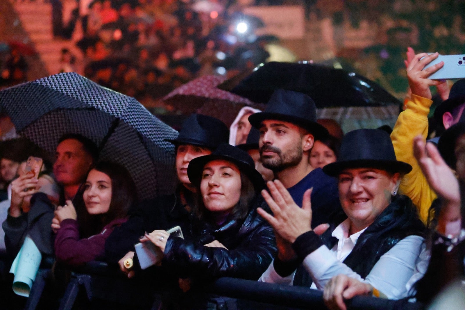 El concierto de El Barrio en Granada, en imágenes