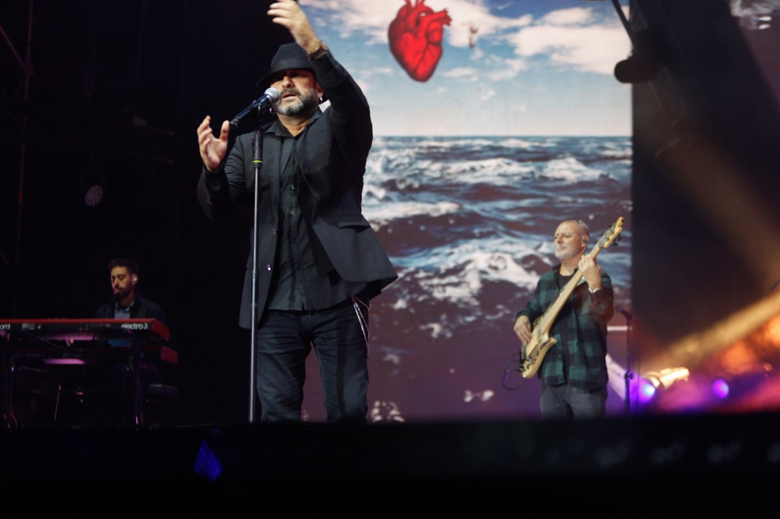 El concierto de El Barrio en Granada, en imágenes