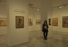 Irene López de Castro, en la sala donde expone en el Palacio de los Condes de Gabia.