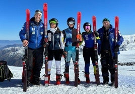 El equipo de Ski Club Granada, en la estación chilena de El Colorado.