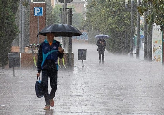 Alerta por lluvias torrenciales y tormentas en Andalucía por la DANA.
