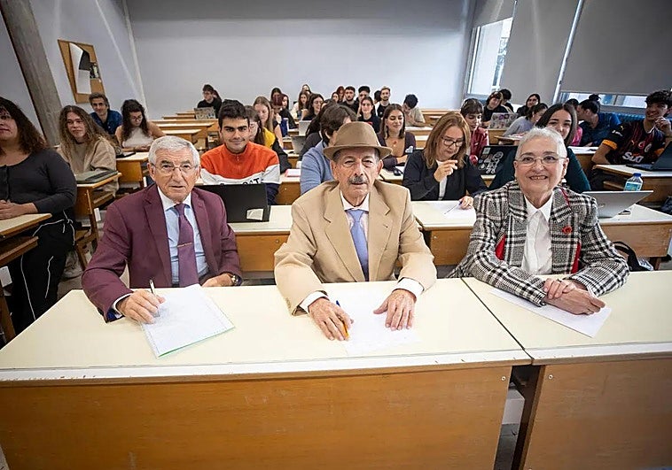 Los estudiantes más veteranos de la UGR.