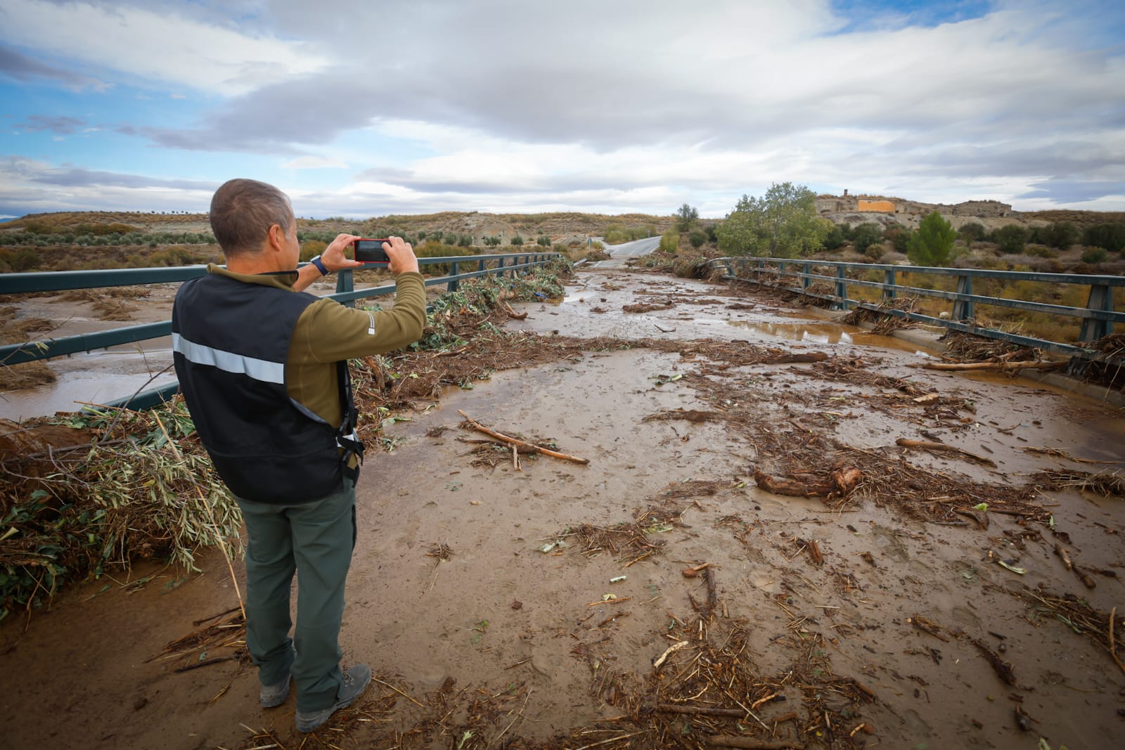 Los destrozos en las carreteras de Granada causados por el temporal, en imágenes