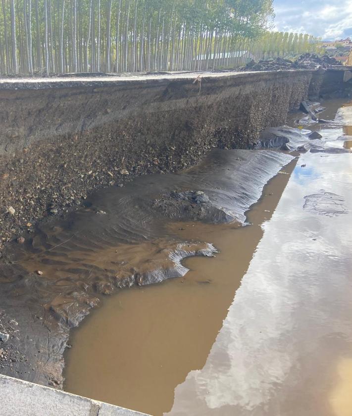 Imagen secundaria 2 - El arreglo del puente hundido de Benalúa costará más de 400.000 euros