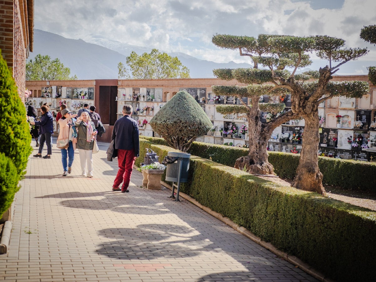 El Día de Todos los Santos en Granada, en imágenes