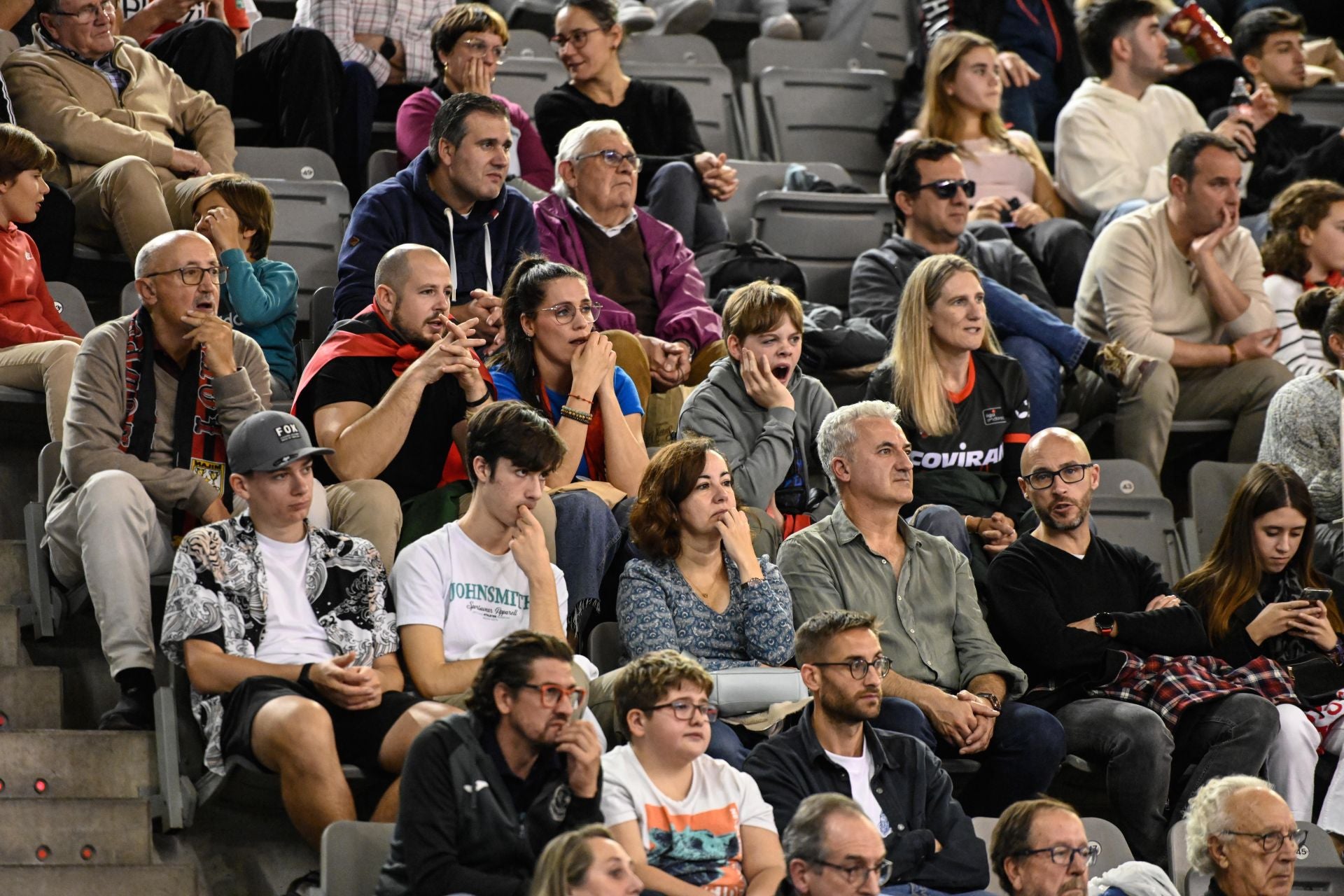 Encuéntrate en la grada durante el Covirán - Bilbao Basket