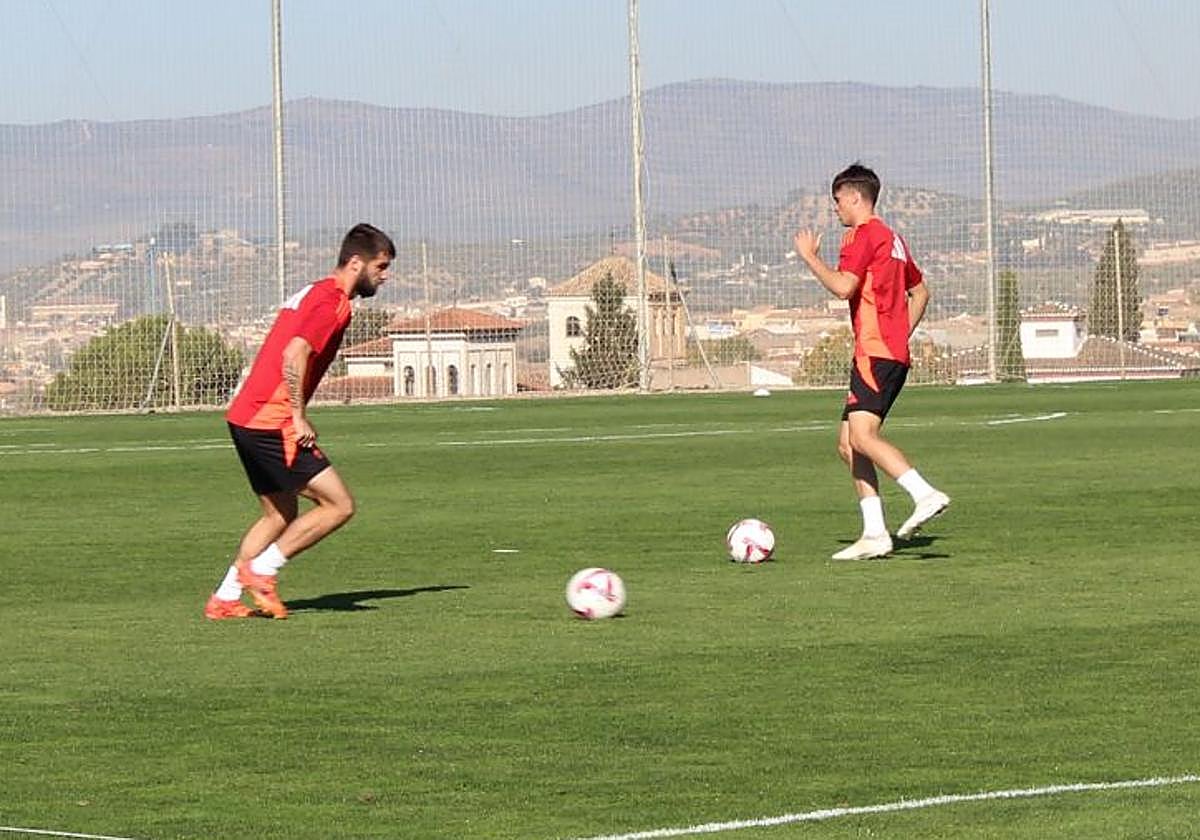 Los recreativistas Lucas Pérez y Mario Marín, en pleno entrenamiento.
