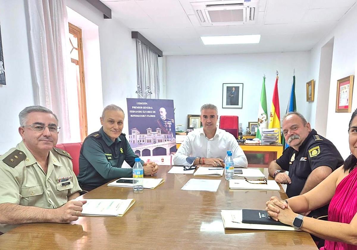 Viator premia al Servicio Marítimo de la Guardia Civil, Policía Nacional, Fundación Tercio de Extranjeros e Instituto Cervantes