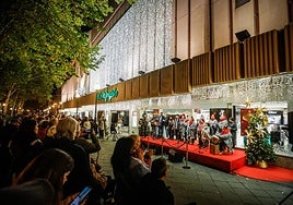 El Corte Inglés busca personal en Andalucía para la campaña de Navidad.