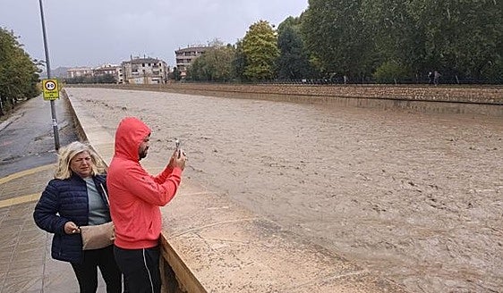 Río Verde a su paso por Guadix durante la DANA.
