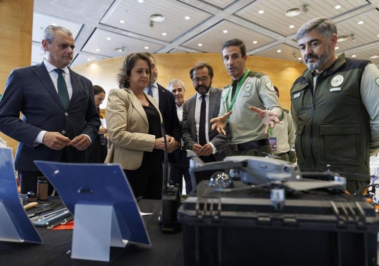 Catalina García inaugura el II Congreso Internacional de las Montañas de Sierra Nevada en Granada