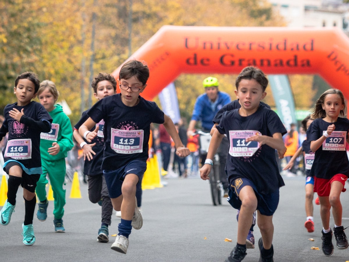 Las fotos de los niños en la X carrera urbana de la Universidad de Granada