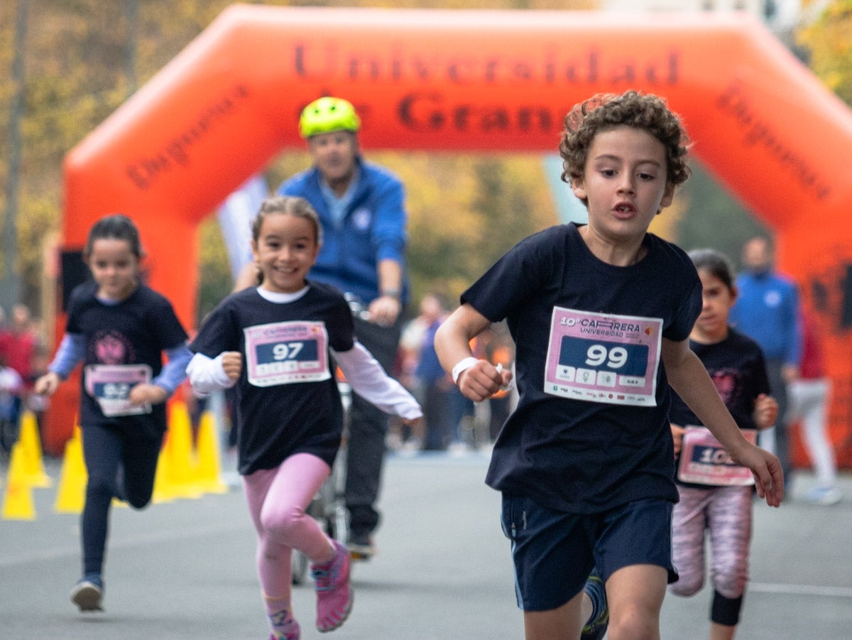 Las fotos de los niños en la X carrera urbana de la Universidad de Granada