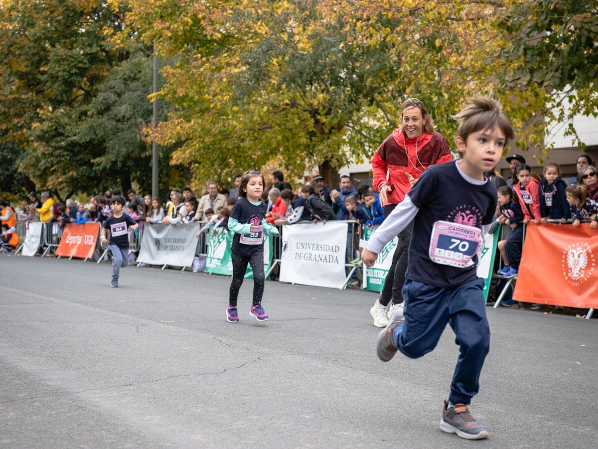 Las fotos de los niños en la X carrera urbana de la Universidad de Granada