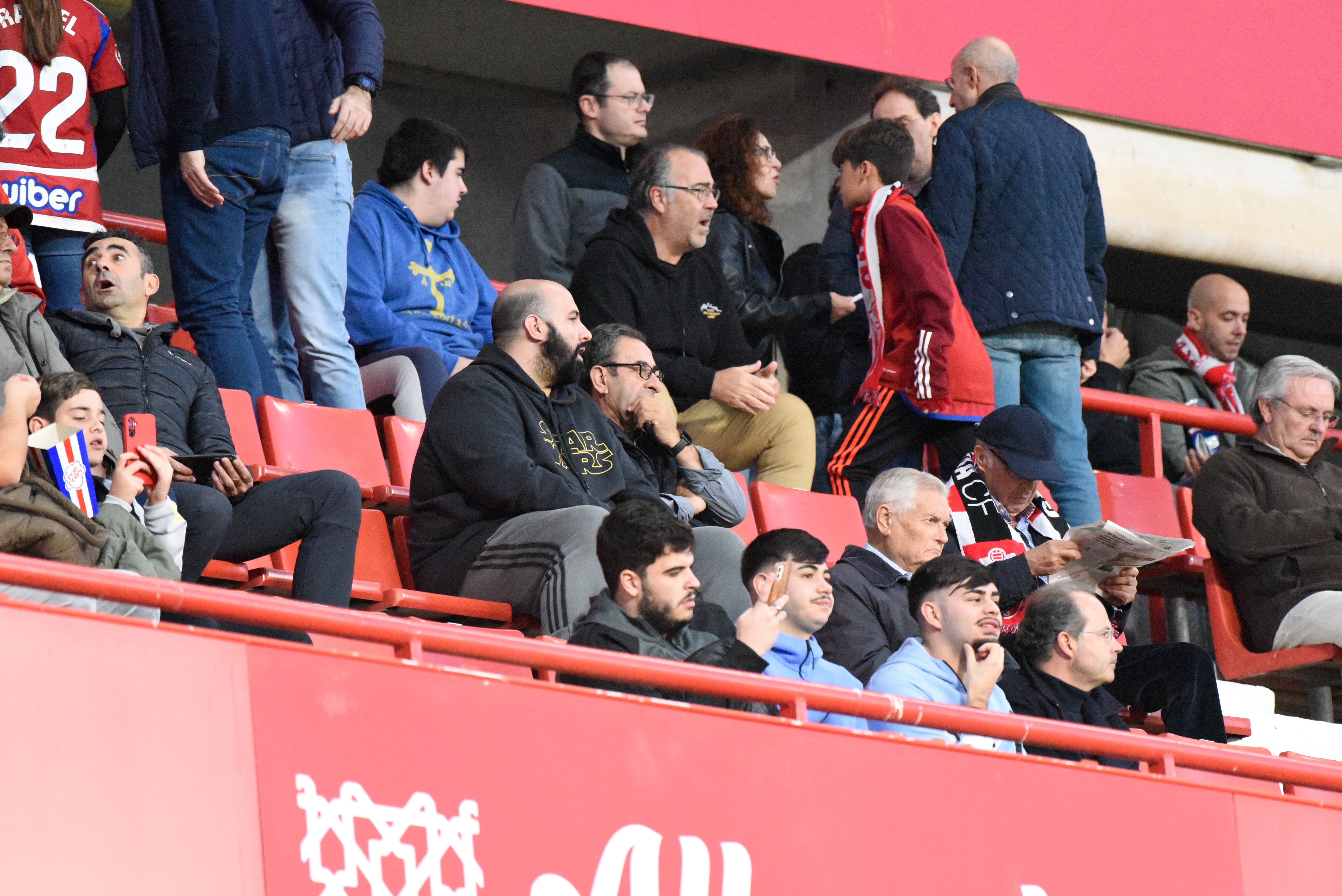 Encuéntrate en Los Cármenes en el Granada-Eldense