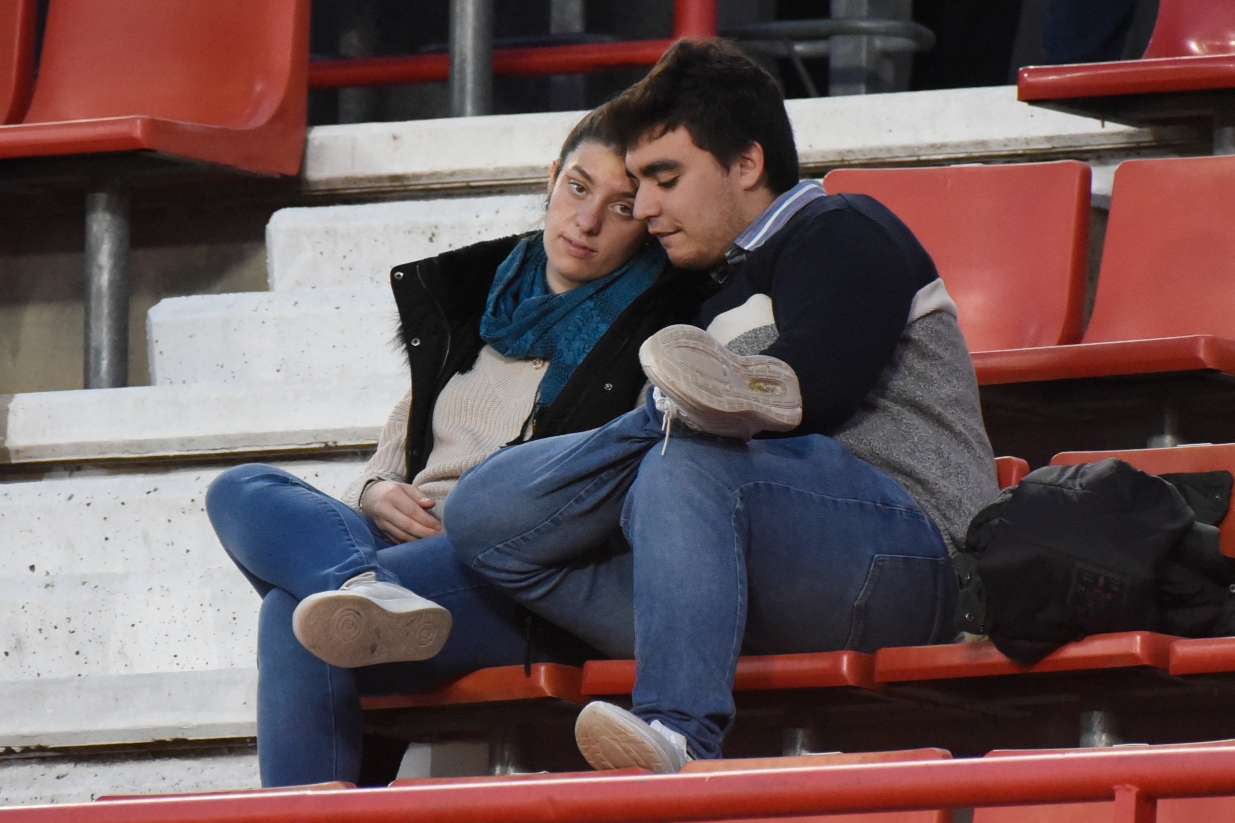 Encuéntrate en Los Cármenes en el Granada-Eldense