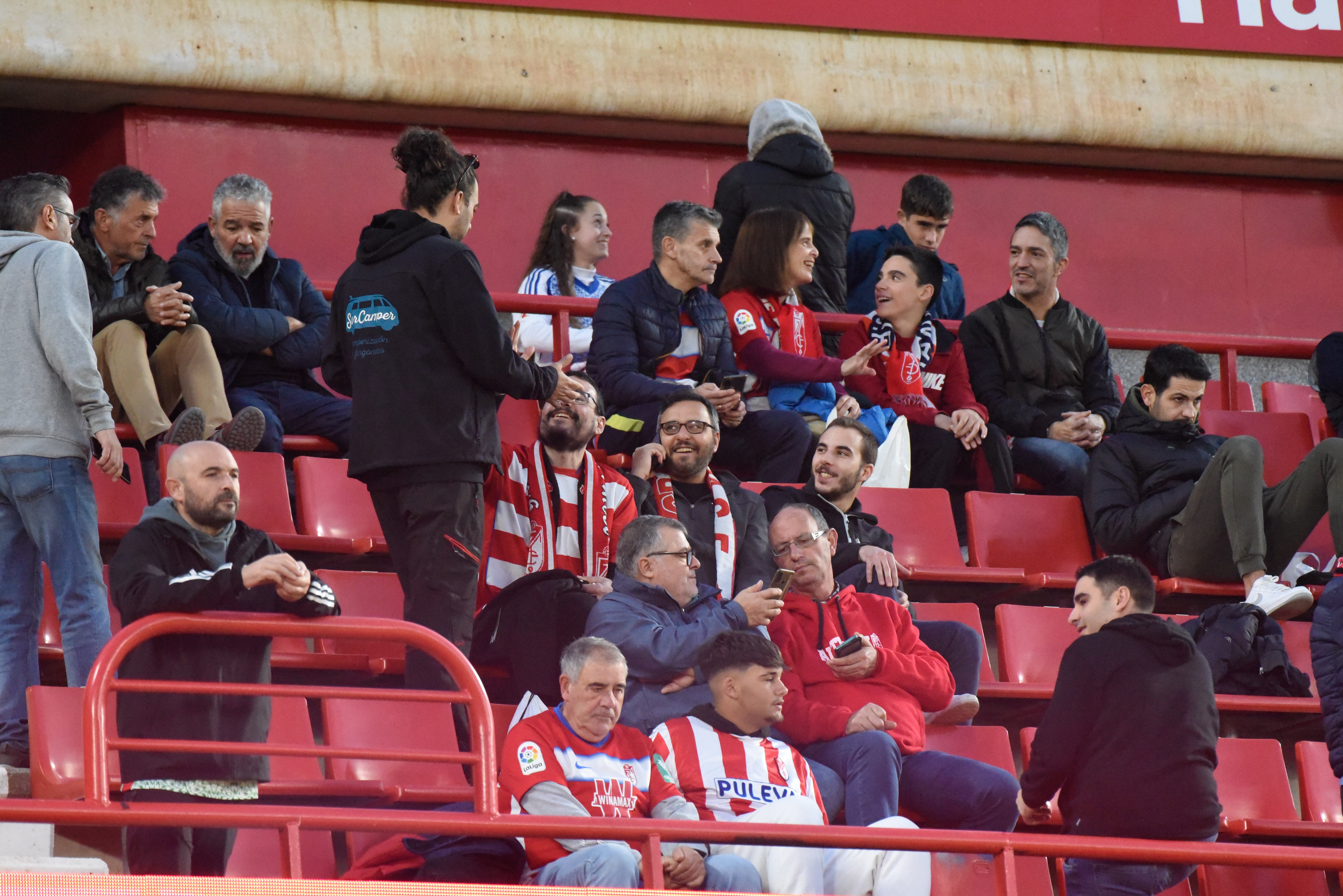 Encuéntrate en Los Cármenes en el Granada-Eldense