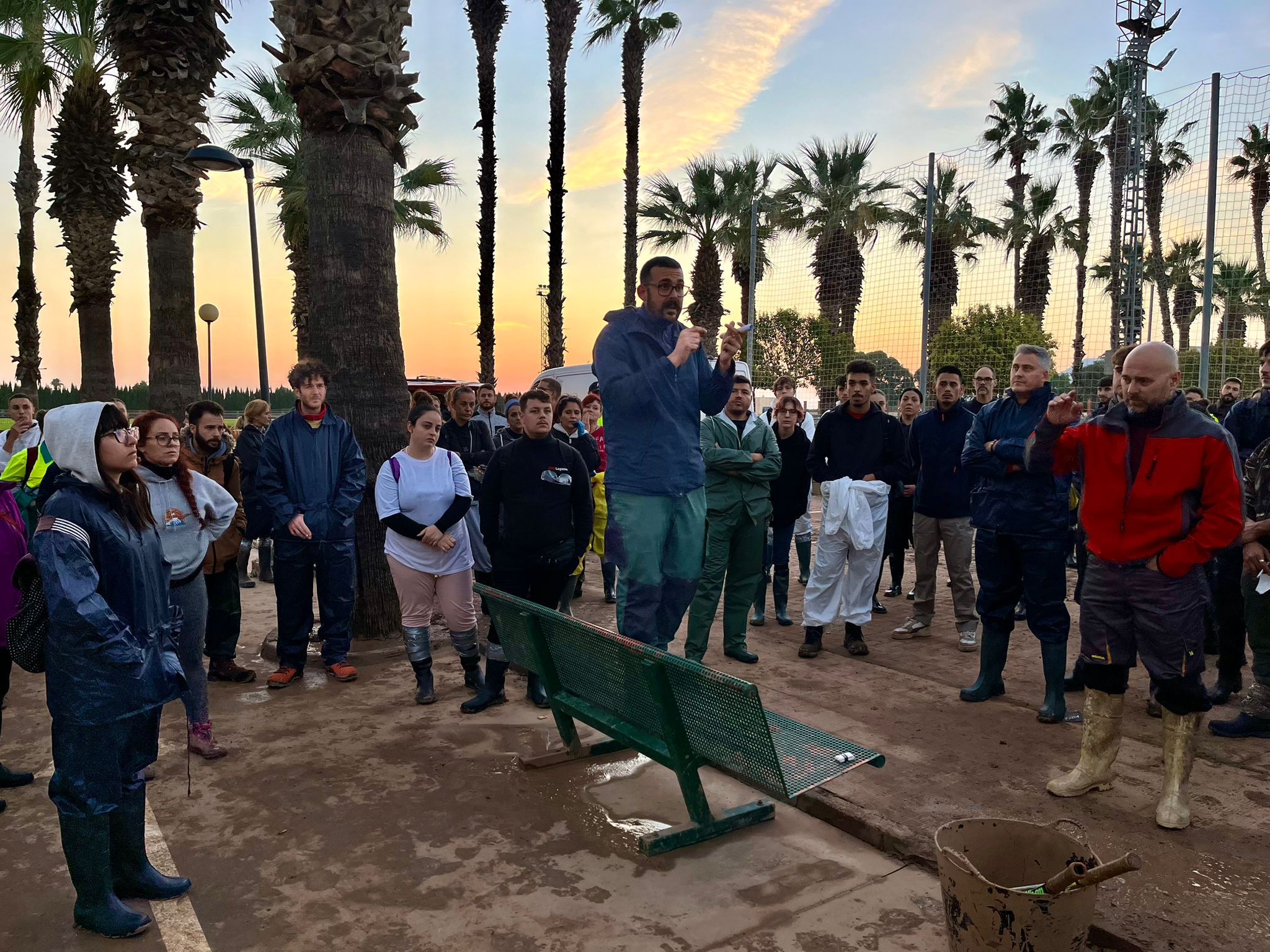 Las imágenes de los voluntarios granadinos en Valencia