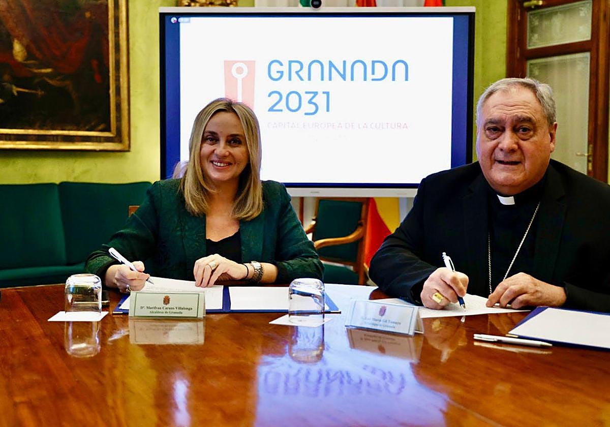 Marifrán Carazo y José María Gil Tamayo en la firma del manifiesto.