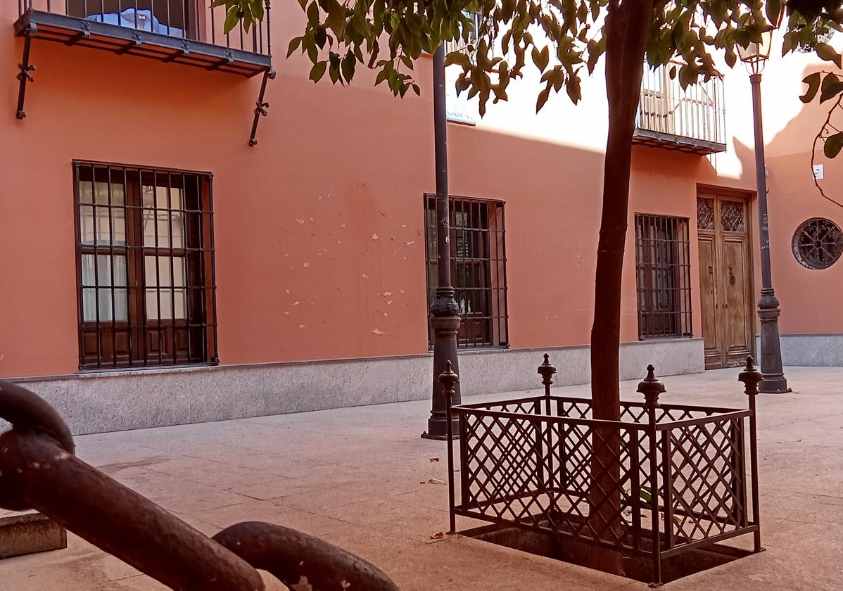 Placeta del Rector Ramón Vila en el barrio de San Matías.