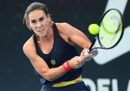 Nuria Párrizas, en un partido de competición del circuito WTA.