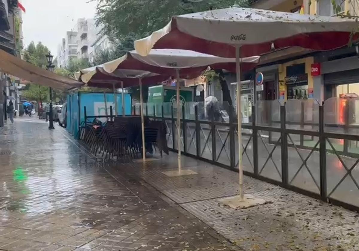 Lluvia en Granada este miércoles afectando a la hostelería.